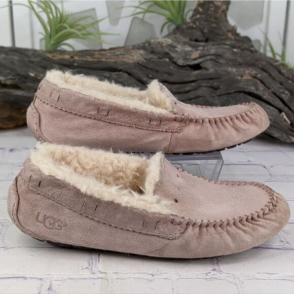 UGG Dakota Slippers - Picture 3 of 9
